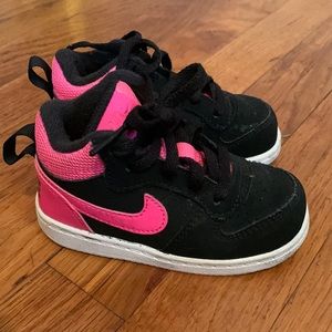 Like new authentic NIKE baby/toddler high tops